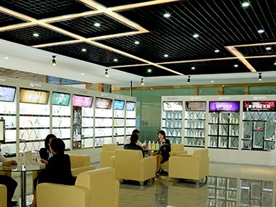 美妝廠(chǎng)家幫你分析毛孔粗大的原因
